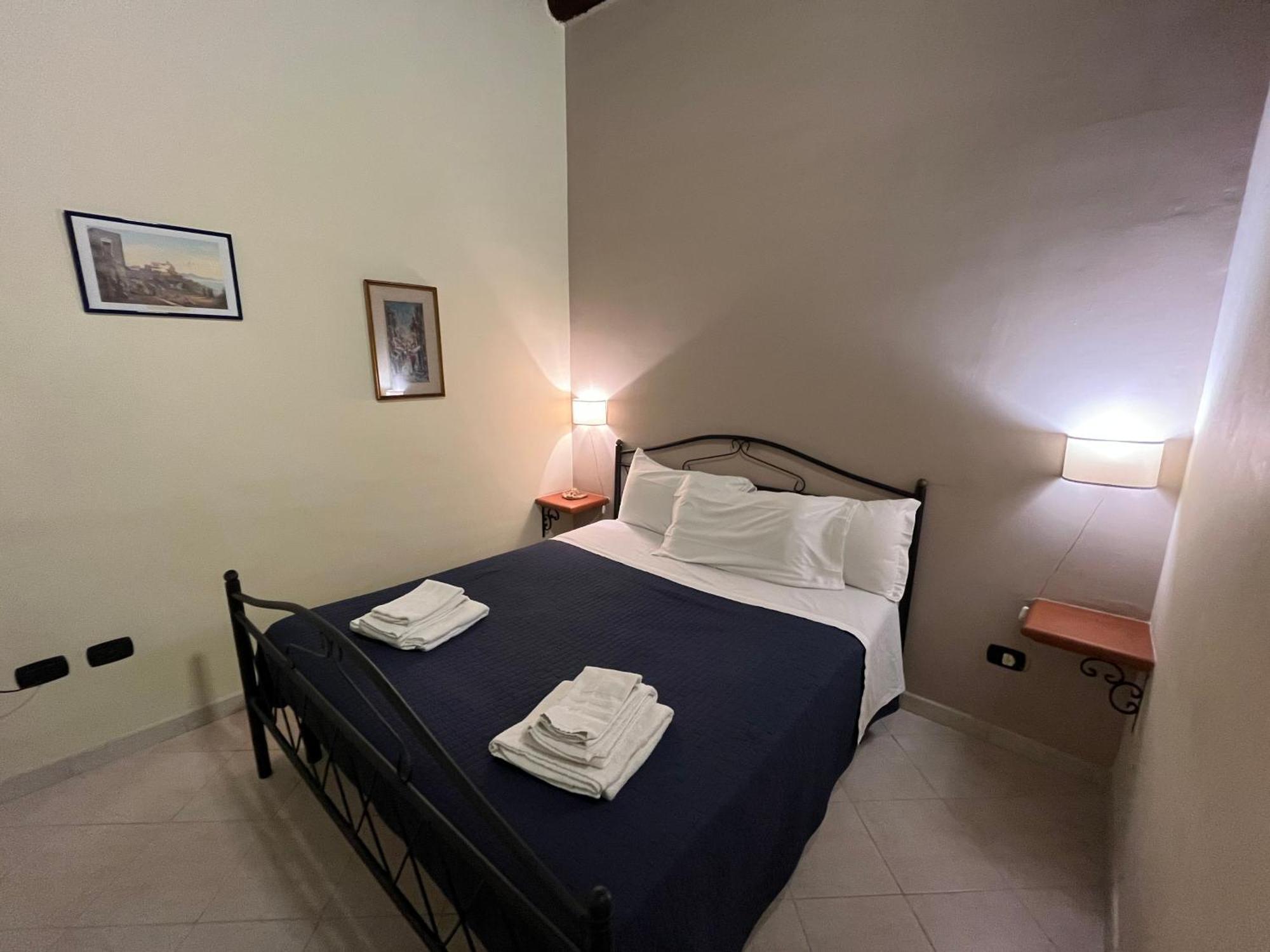 Case Cosi Apartments - Napoli Екстер'єр фото